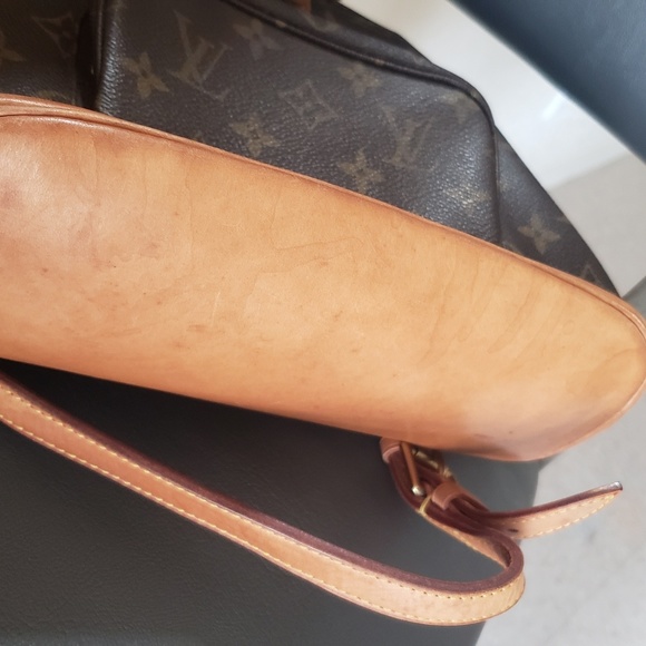 SOLD :ouise Vuitton montsouris MM - Picture 2 of 8